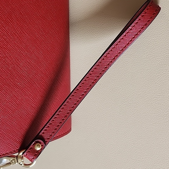 Red Michael Kors Saffiano Leather Wallet with Detachable Clutch Strap - Picture 3 of 8